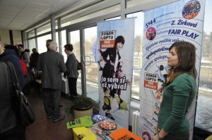 Jedinečný projekt Zober loptu, nie drogy na Košickom seminári